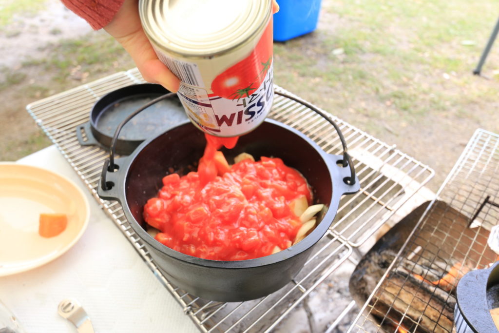 トマトは缶詰で