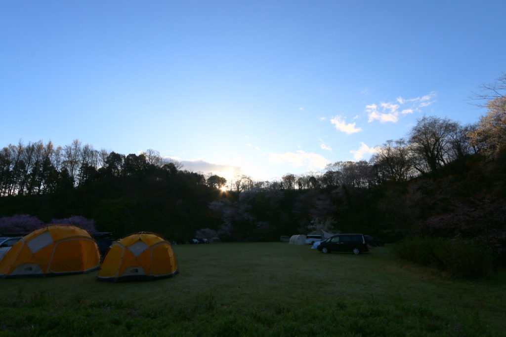 春の木次の夜明け